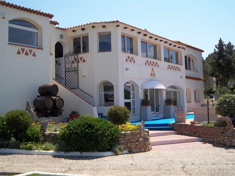 Hotel 3 Botti Baja Cerdeña Exterior foto